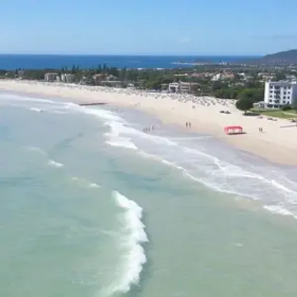 A estratégia da prefeitura para premiar mais três praias de Florianópolis com Bandeira Azul
