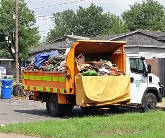 Prefeitura recolhe quase 92 toneladas de lixo em limpeza na zona Leste de Joinville