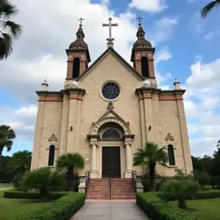 Com pinturas inspiradas em basílicas italianas, capela ‘escondida’ em SC encanta visitantes