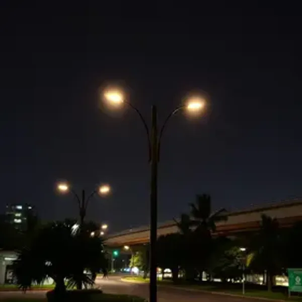 Joinville já modernizou mais de 8,5 mil pontos de iluminação pública e avança na Zona Sul