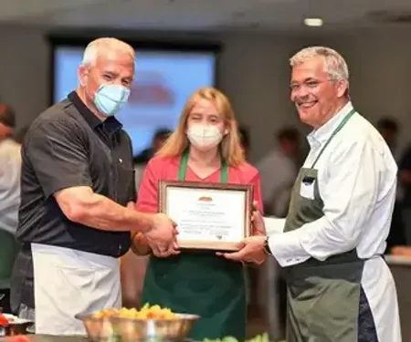 Premiação destaca práticas em segurança alimentar em Joinville