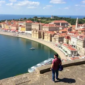 Fim do carimbo no passaporte: nova regra de Portugal e 28 países impacta turistas brasileiros