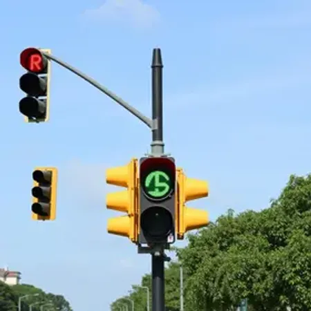 Detrans instala novo semáforo na rua Santa Catarina