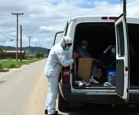 Joinville investiga van de São José dos Pinhais com sem-tetos
